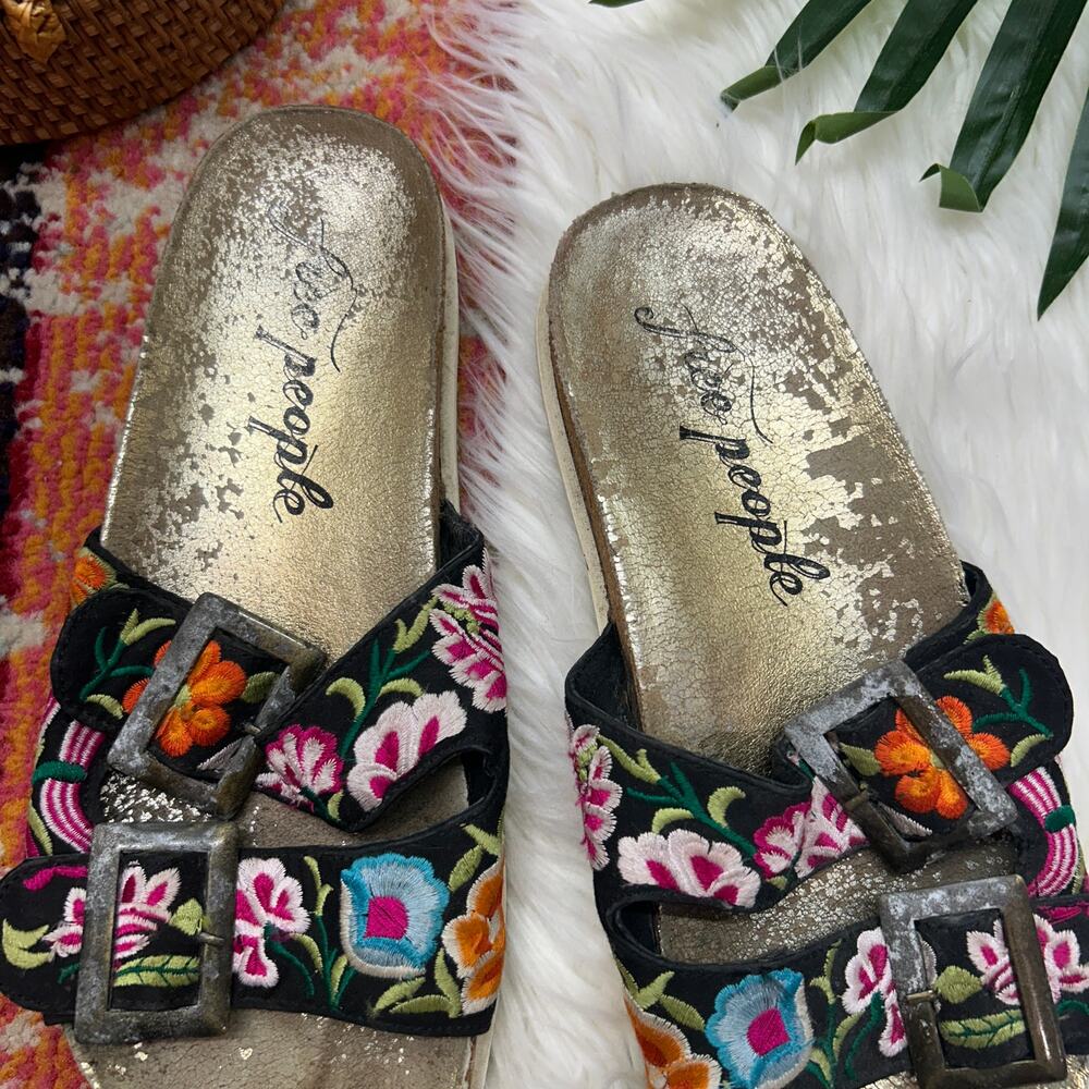 Free People Bali Footbed Sandal 39 / 9 Embroidered Boho Slide Slip On Colorful - Picture 3 of 7